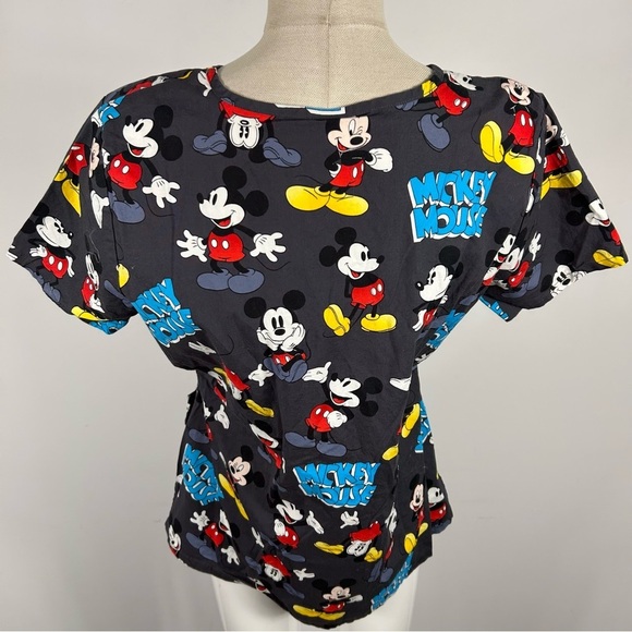 💕 Disney Mickey Mouse scrub top M - Picture 4 of 8